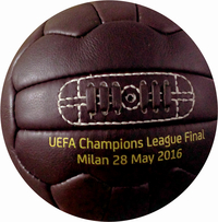 Antikleder Fußball oder Retro Fußball aus echt Leder