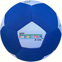 Fußball mit Textiloberfläche